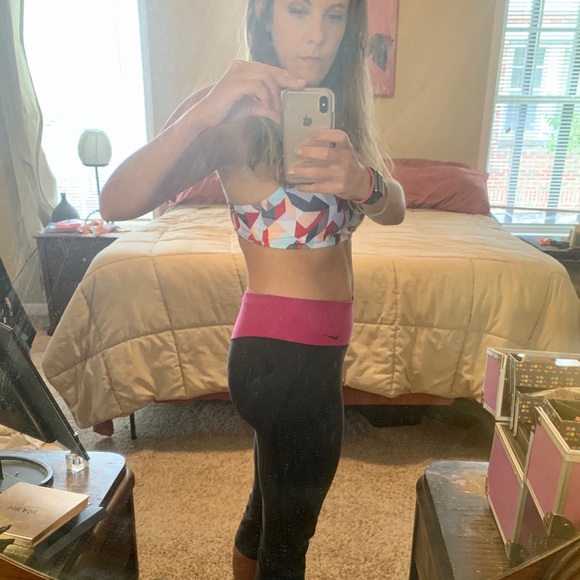 Nike Dri Fit Capris - Picture 2 of 8